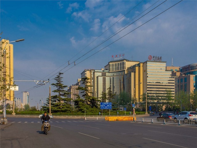 南通全自动升降柱生产公司